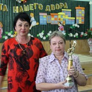 О.А. Лаврунова и лучший учитель школы в 2015 году О.С. Шмелева