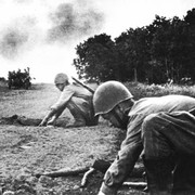 Минёры-гвардейцы минируют дорогу.http://photo-of-war.narod.ru