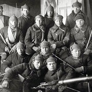 Боевой отряд одной из губернских ЧК, примерно 1921 год. Фото: из архивов ФСБ РФ