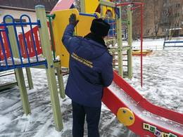 Баженов: Госадмтехнадзор проверит содержание детских площадок после схода снега 