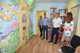 Сергей Сретинский посетил Лотошинский центр социальной помощи семье и детям
