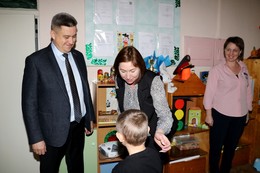 Депутат Московской областной Думы Сергей Сретинский посетил Введенскую школу