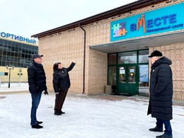  Алексей Куликов осмотрел ремонт кровли Подростково-молодёжного центра 