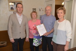 Алексей Куликов поздравил жителя округа с 85-летием
