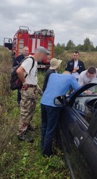 В городском округе Лотошино работники ГКУ МО «Мособлпожспас» нашли и 
вывели из леса двух пожилых грибников
