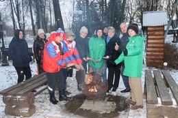 В Лотошинском ПКиО идет подготовка к зимнему периоду