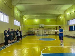 23 апреля турнир по волейболу на призы муниципального спортивного
учреждения «Олимп» состоялся в стенах спортивного зала поселка Кировский